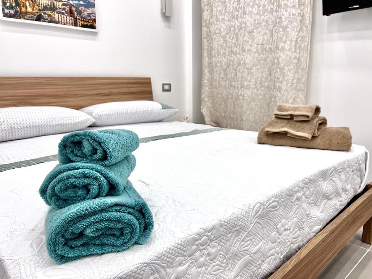 Casa Vacanza Da Zia Susetta Napoli Eksteriør billede